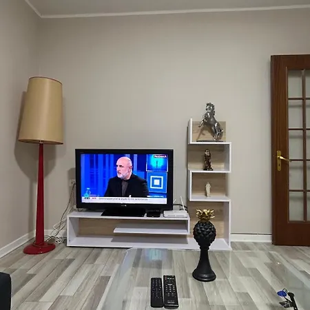 Alle's M Shyri Lägenhet