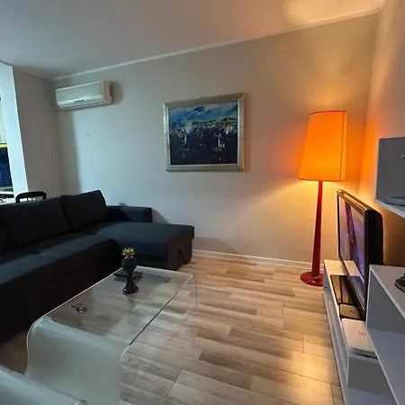 Alle's M Shyri Appartement Tirana