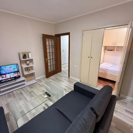 Alle's M Shyri Appartement